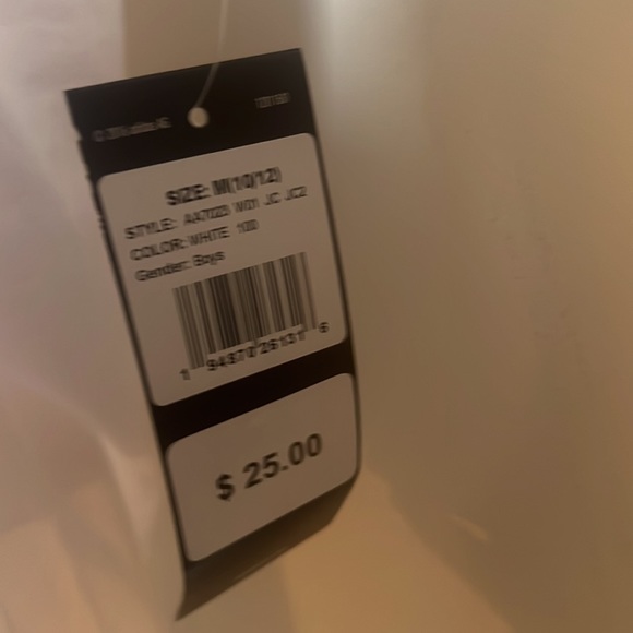 NWT boys, white Adidas T-shirt with hood - Picture 2 of 6